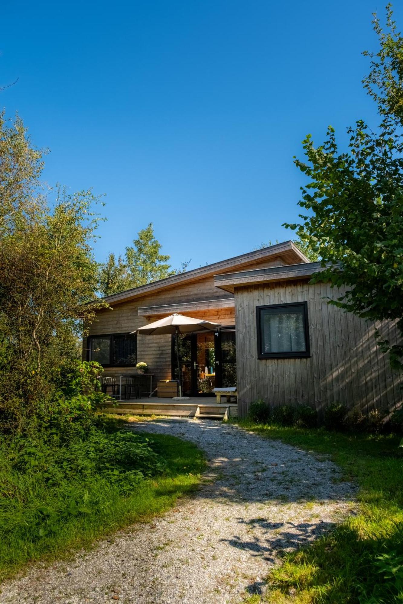 Pean-Buiten Waterlodges Nes  Εξωτερικό φωτογραφία