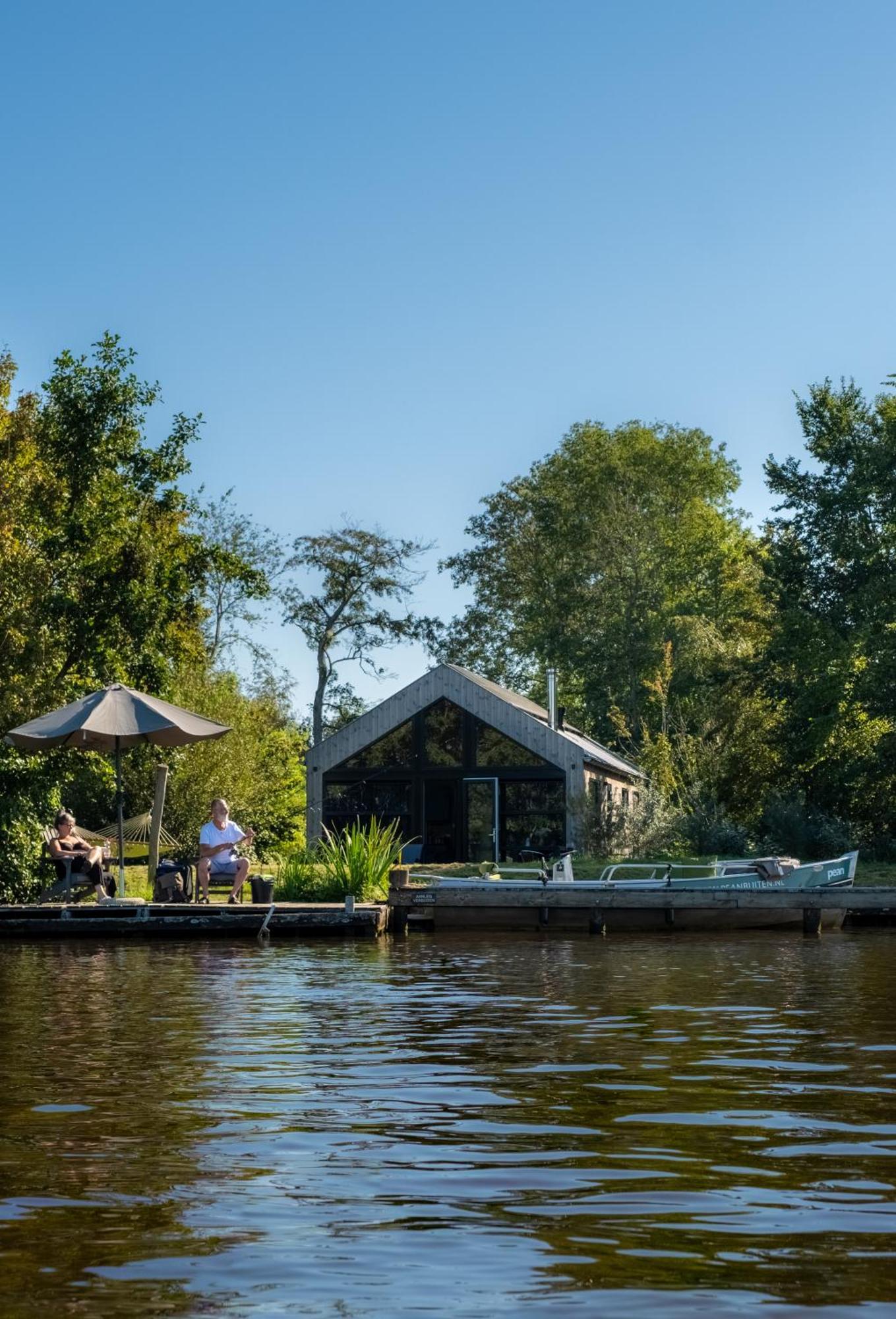 Pean-Buiten Waterlodges Nes  Εξωτερικό φωτογραφία